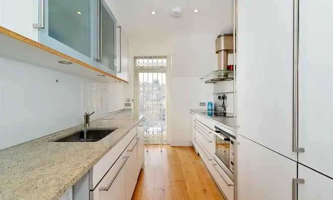 Недвижимость Hans Road: 8