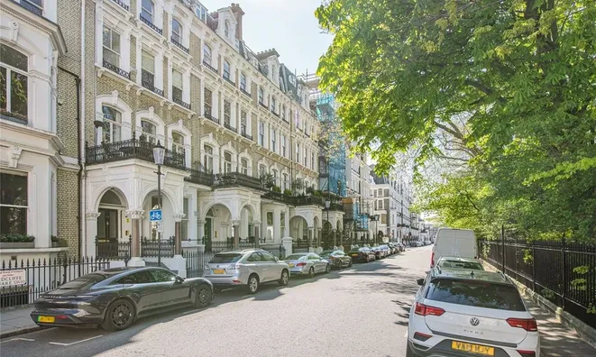 Недвижимость Redcliffe Square: 6