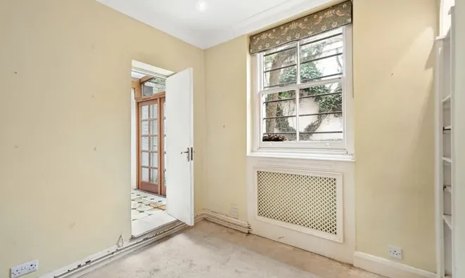 Недвижимость Cathcart Road: 15