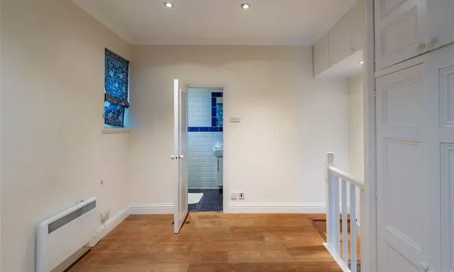 Недвижимость Upper Cheyne Row: 6