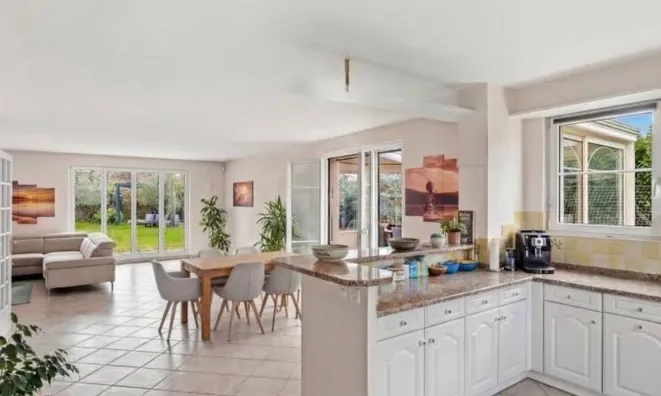 Недвижимость Row house 6 rooms: 4