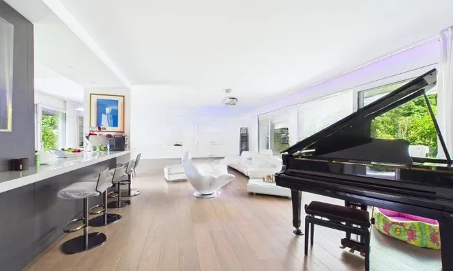Недвижимость Single house 7 rooms: 2