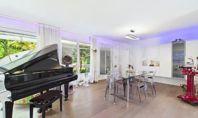 Недвижимость Single house 7 rooms: 3
