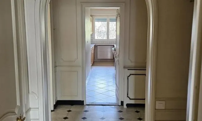 Недвижимость Apartment 4 rooms: 1