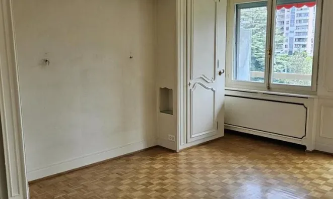 Недвижимость Apartment 4 rooms: 6