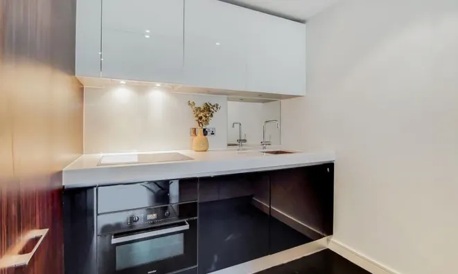 Недвижимость Apartment, Moore House, Gatliff Road, London SW1W, London: 4