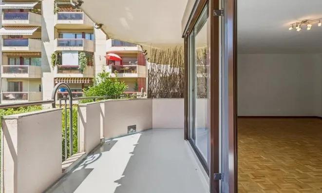 Недвижимость Apartment 4 rooms: 6