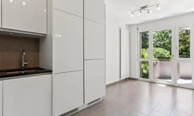 Недвижимость Apartment 4 rooms: 9