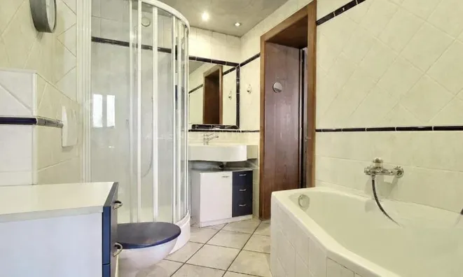 Недвижимость Single house 7 rooms: 7