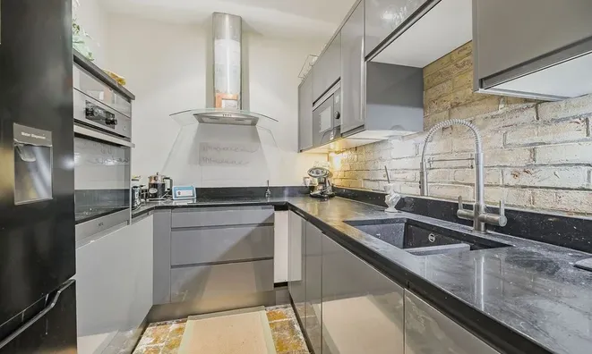 Недвижимость Roland Gardens, South Kensington: 14