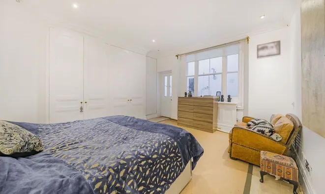 Недвижимость Roland Gardens, South Kensington: 16