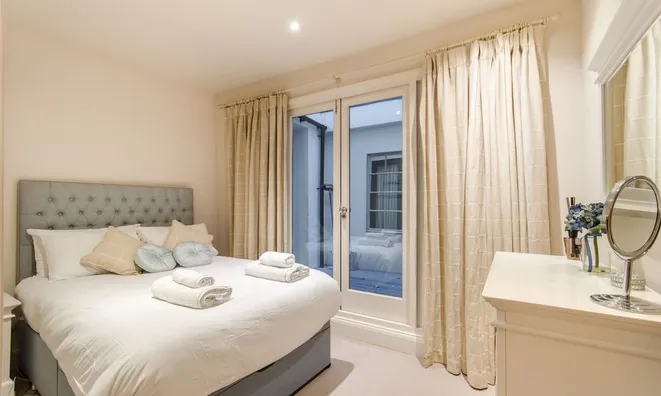 Недвижимость Redcliffe Square, Chelsea: 1