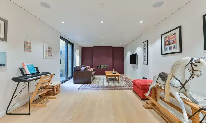Недвижимость Roland Way, South Kensington: 31