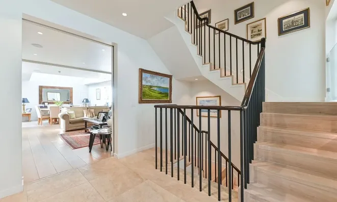 Недвижимость Roland Way, South Kensington: 32
