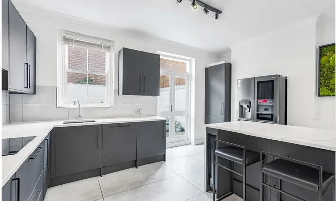 Недвижимость Lots Road, Chelsea: 9