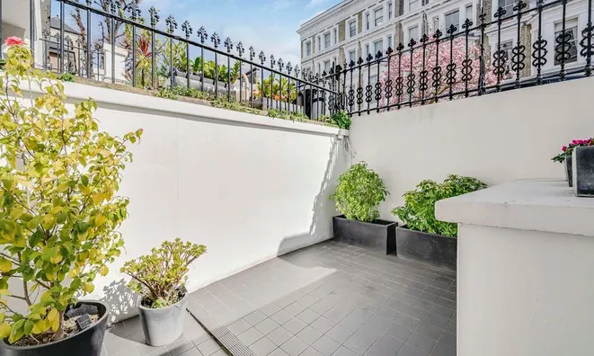 Недвижимость Cathcart Road: 3