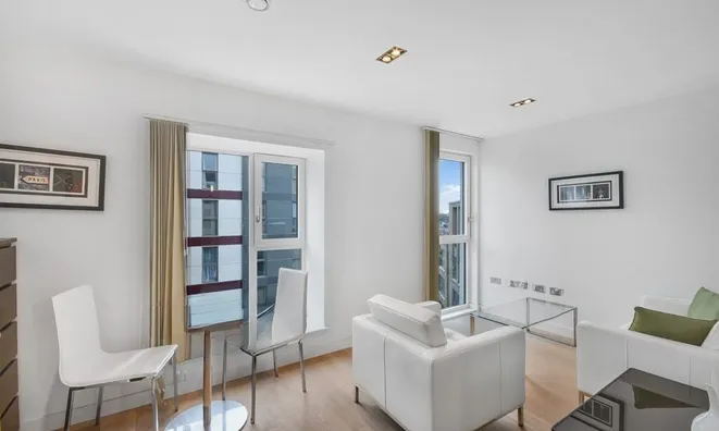 Недвижимость Courtyard Apartments, Avantgarde Place: 6