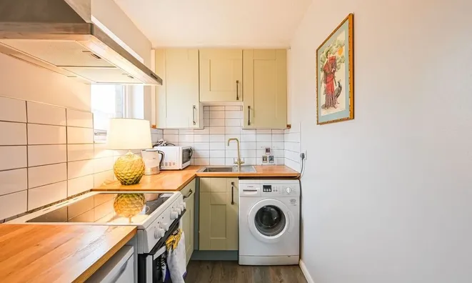 Недвижимость Coopers Close, Stepney: 2