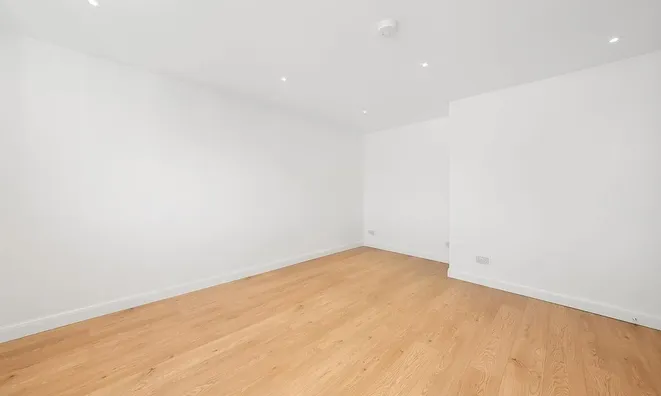 Недвижимость Granville Square, Peckham: 4