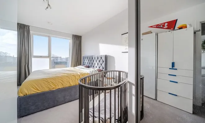 Недвижимость Trinity Way, Acton: 1