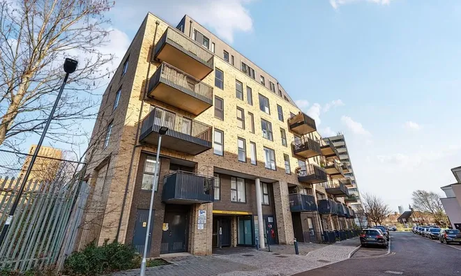 Недвижимость Trinity Way, Acton: 6