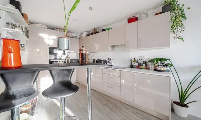 Недвижимость Trinity Way, Acton: 10