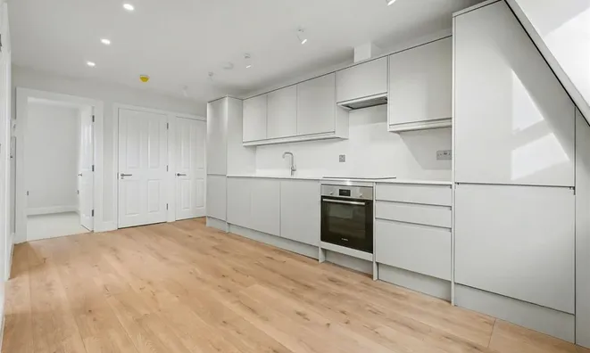 Недвижимость Battersea Park Road: 7