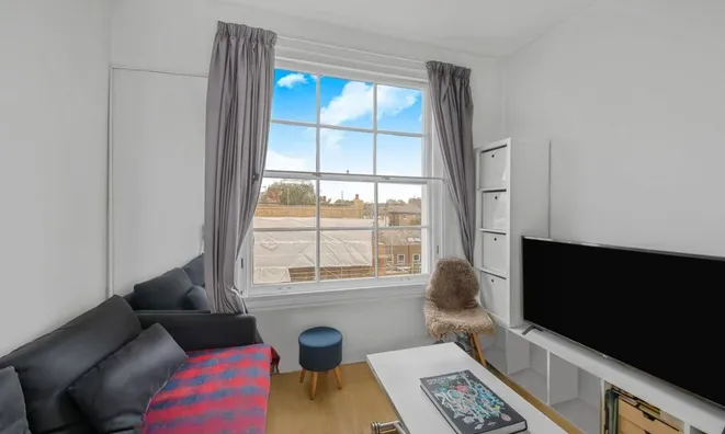 Недвижимость Cliff Court, Cliff Road: 5
