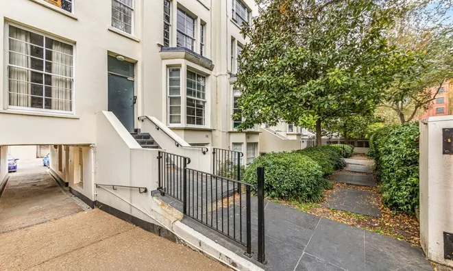 Недвижимость Cliff Court, Cliff Road: 11