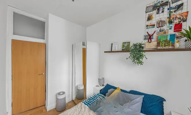 Недвижимость Cliff Court, Cliff Road: 12