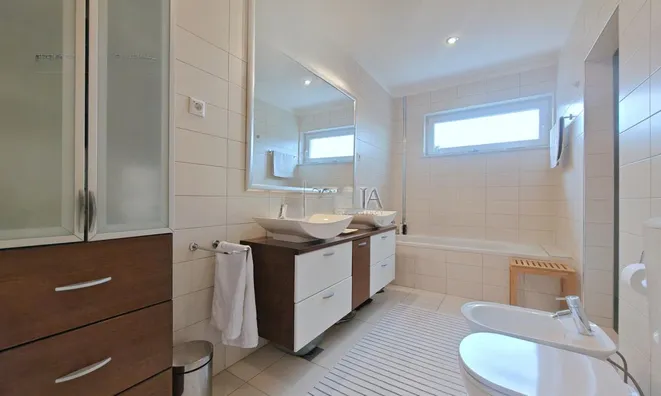 Недвижимость Two-story house Novy Brod: 18