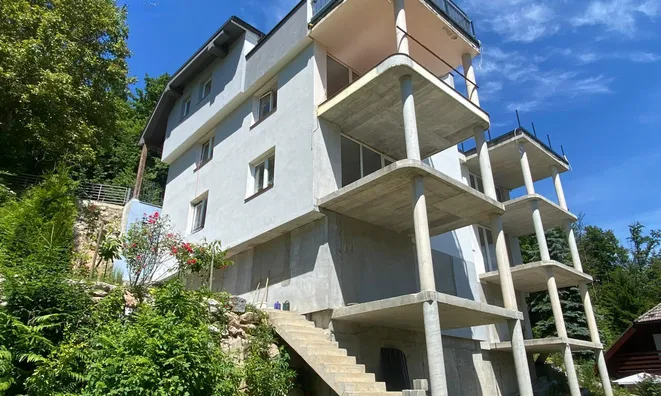 Недвижимость Two-story house Novo Mali Lipoglav: 1
