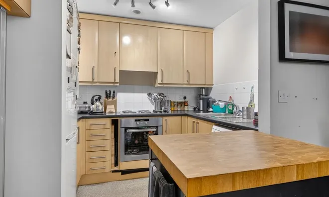 Недвижимость Battersea Park Road, Viridian Apartments: 10