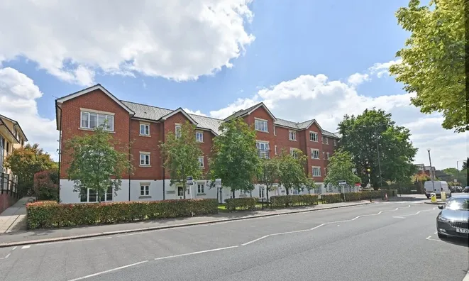 Недвижимость Robson Avenue, Willesden, Lond: 9