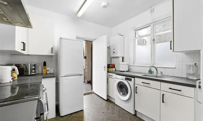 Недвижимость Corfield Street: 11