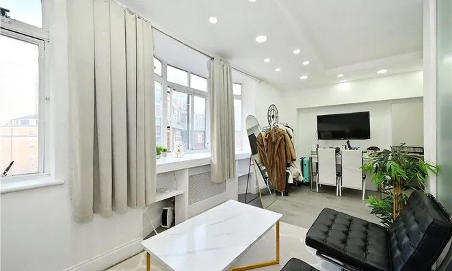 Недвижимость Dudley Court, Upper Berkeley Street: 10