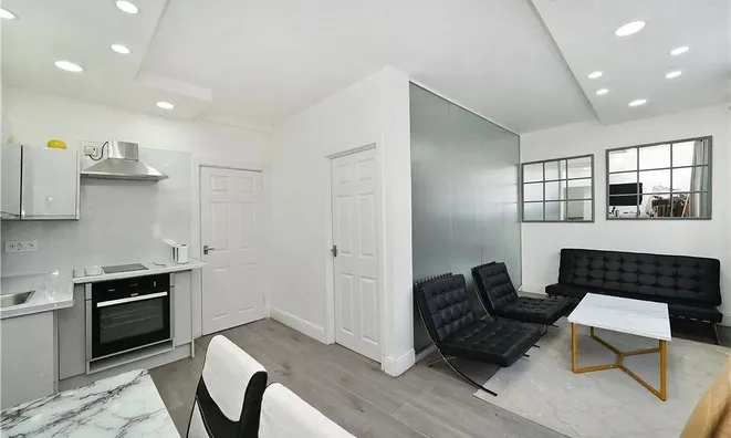 Недвижимость Dudley Court, Upper Berkeley Street: 11