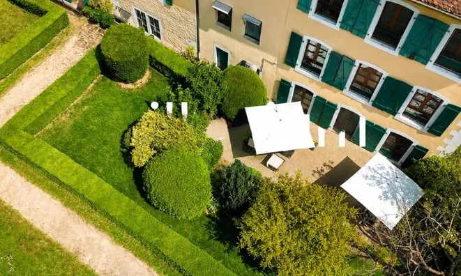 Недвижимость Apartment 8 rooms: 2