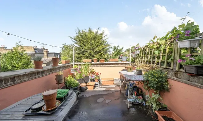 Недвижимость Almington Street: 4