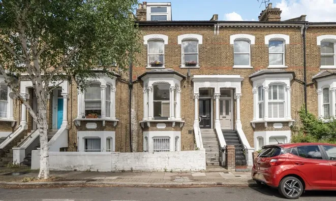 Недвижимость Almington Street: 5