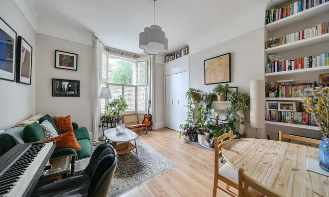Недвижимость Almington Street: 6
