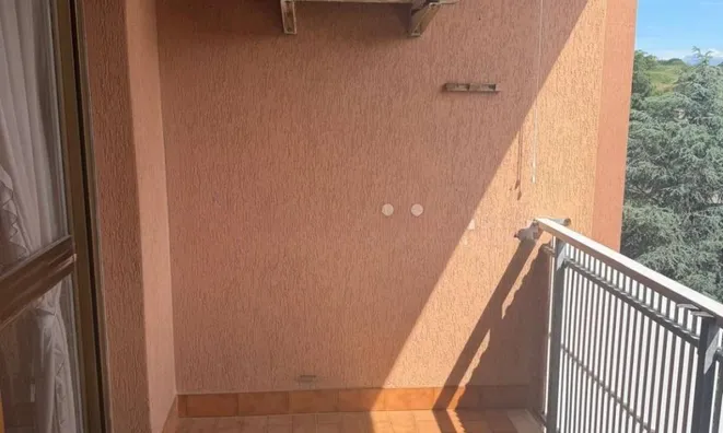Недвижимость Квартира на ул. Паоло Чикута : 9