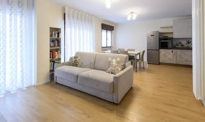 Недвижимость Apartment in the center of Gorici: 3