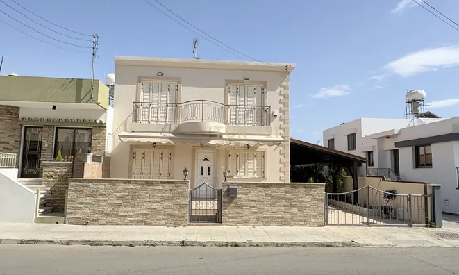 Недвижимость 4 Bedroom Semi-detached For sale in Kato Polemidia, Limassol: 1