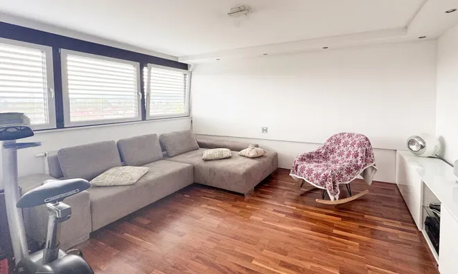 Недвижимость Apartment on Zhiherlova Street: 3