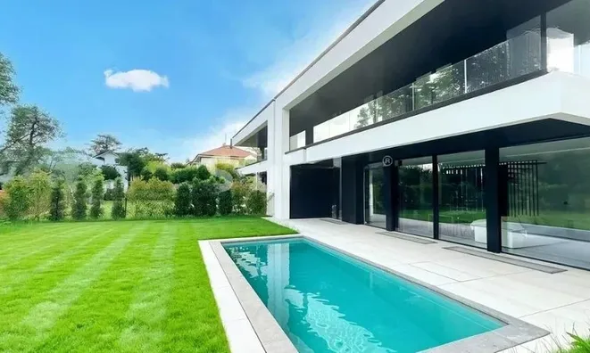 Недвижимость Single house 6 rooms: 2