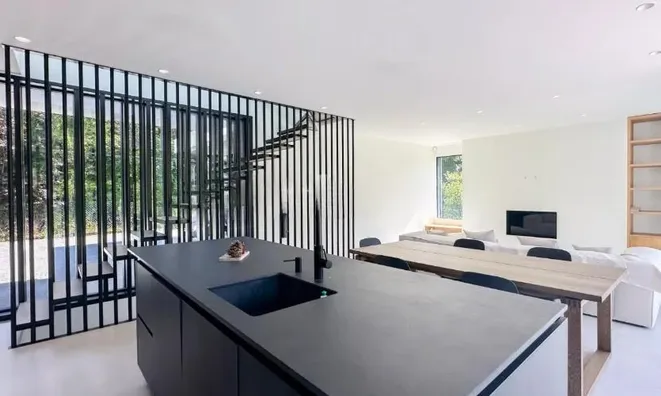 Недвижимость Single house 6 rooms: 4