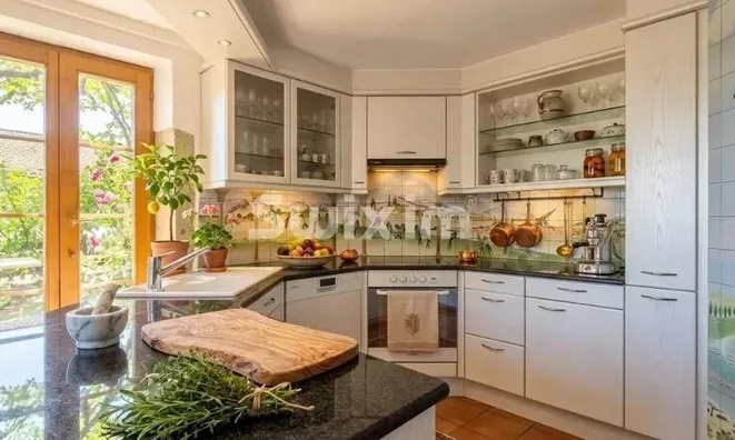 Недвижимость Single house 8 rooms: 4