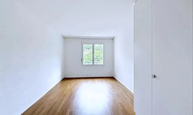 Недвижимость Apartment 4.5 rooms: 4