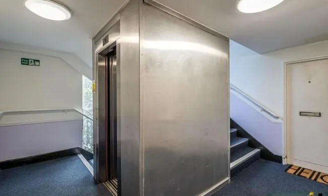 Недвижимость Romney Court, London, Greater: 2